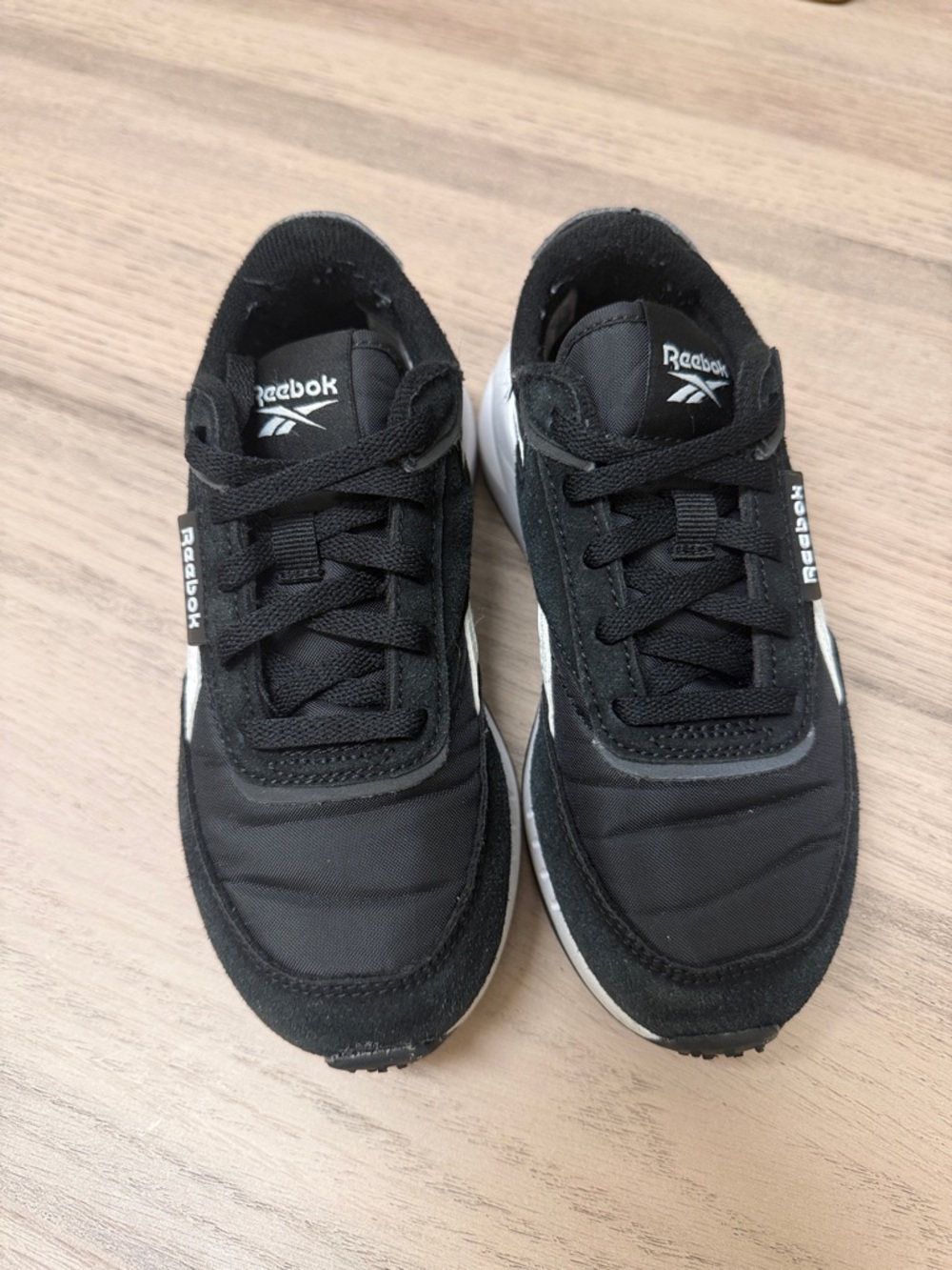 Reebok Black and White Low-Top Kids Boys Sneakers Sz 12